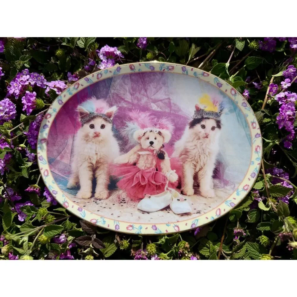 Danbury Mint maker danbury